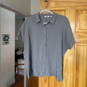 Uniqlo Grey Button Down, Size M